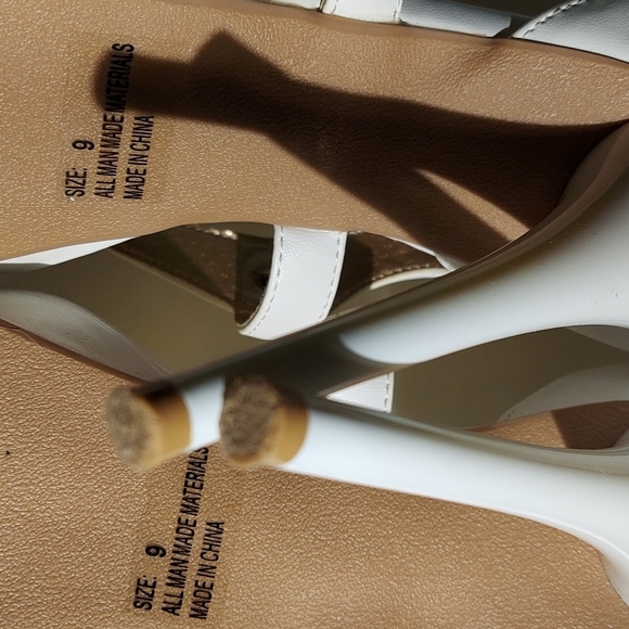 Charlotte Russe Platform Ankle Buckle rear zipper Heels SZ 9 - Picture 10 of 10